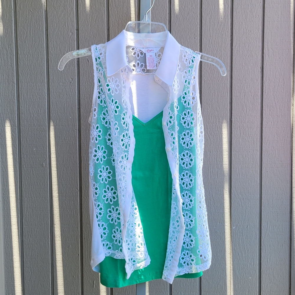 Flowered White Sleeveless Blouse | Women's XS | Candie's - Picture 9 of 16